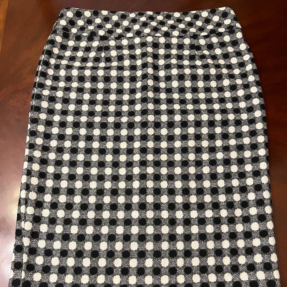 Grace Women's Black/White Dot pencil skirt, fully lined, back zipper, Size 14